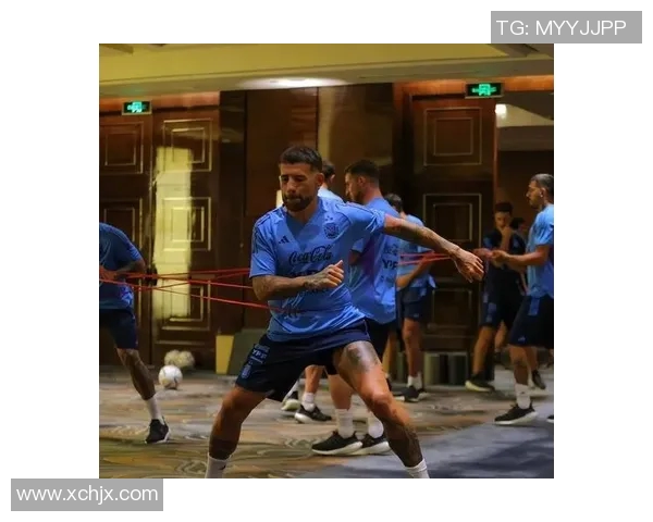 白云之上足球明星闪耀登场引发球迷热烈追捧与期待